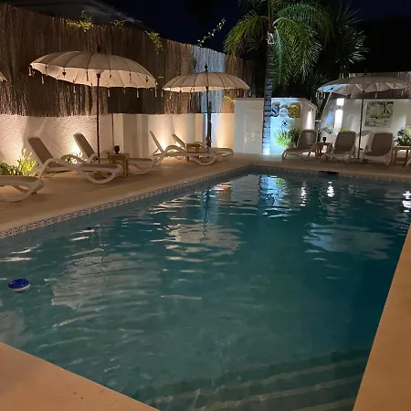 Casa Holandaluzas Near Beach, With Salt Water Pool And Private Parking דירה