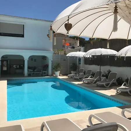 Casa Holandaluzas Near Beach, With Salt Water Pool And Private Parking דירה