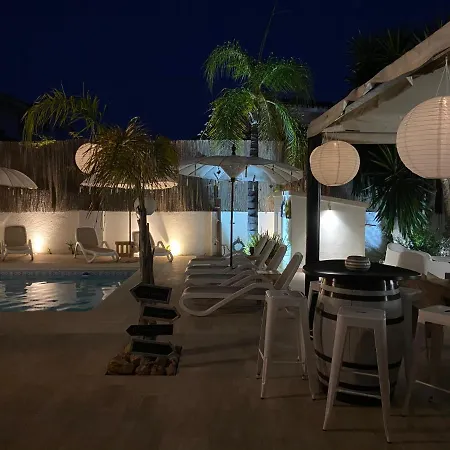 Апартаменты Casa Holandaluzas Near Beach, With Salt Water Pool And Private Parking