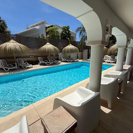 Casa Holandaluzas Near Beach, With Salt Water Pool And Private Parking