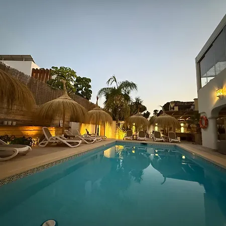 Casa Holandaluzas Near Beach, With Salt Water Pool And Private Parking Marbella