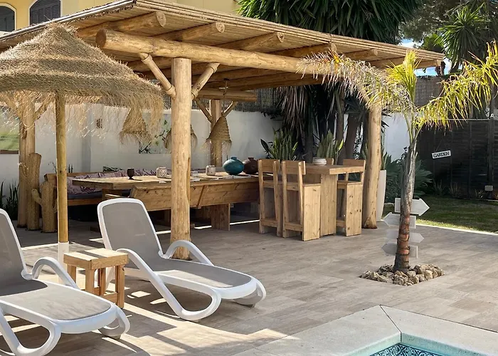Casa Holandaluzas Near Beach, With Salt Water Pool And Private Parking