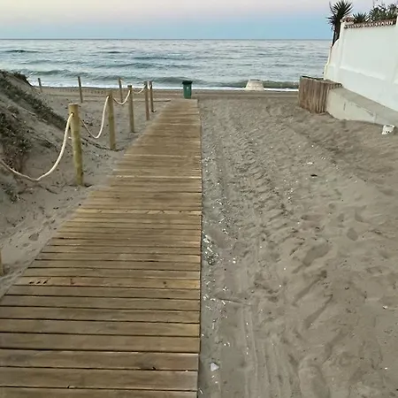 Casa Holandaluzas Near Beach, With Salt Water Pool And Private Parking شقة
