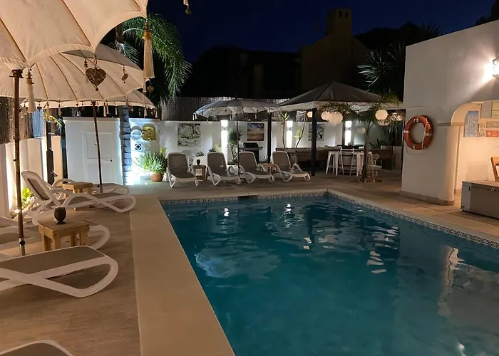 Casa Holandaluzas Near Beach, With Salt Water Pool And Private Parking 아파트 *