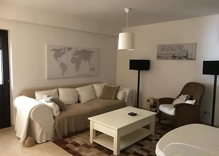Casa Holandaluzas Near Beach, With Salt Water Pool And Private Parking 아파트 마르베야